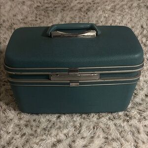 Samsonite Teal Travel Case